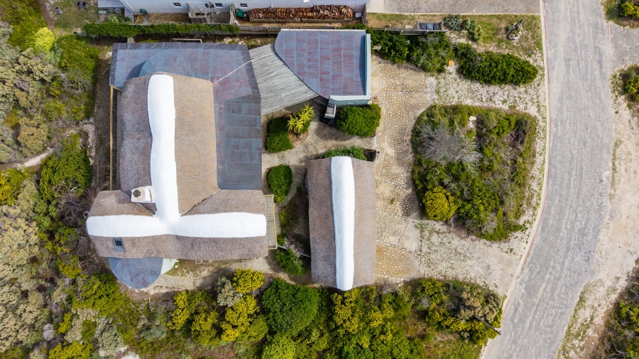 6 Bedroom Property for Sale in Suiderstrand Western Cape